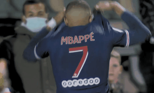 杜兰特谈得分里程碑：在这个年纪还能为球队做出贡献，心存感激