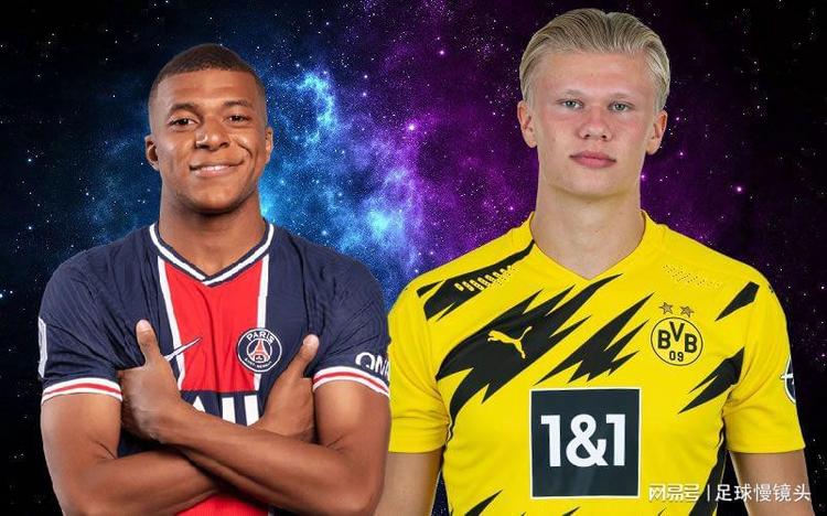 伊涅斯塔造访巴萨基地，与佩德里、费尔明、亚马尔合影